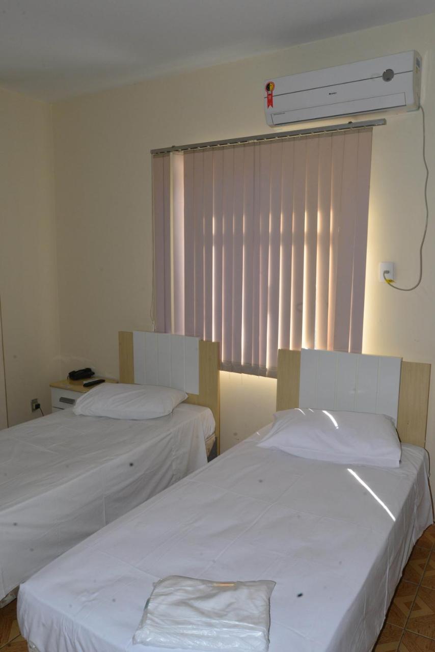 Hotel D' Lucca Uba Bagian luar foto